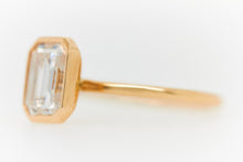 Load image into Gallery viewer, EMERALD CUT BEZEL RING
