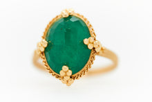 Load image into Gallery viewer, EMERALD OVAL RING
